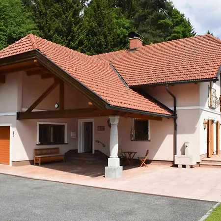 By With Whirlpool Prázdninový dům Millstatt